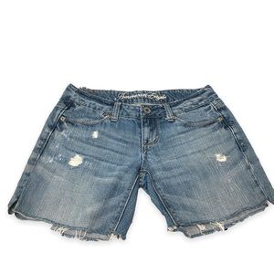 American Eagle Women's 'Live Your Life'  Light Wash Cutoff Denim Shorts Size 2